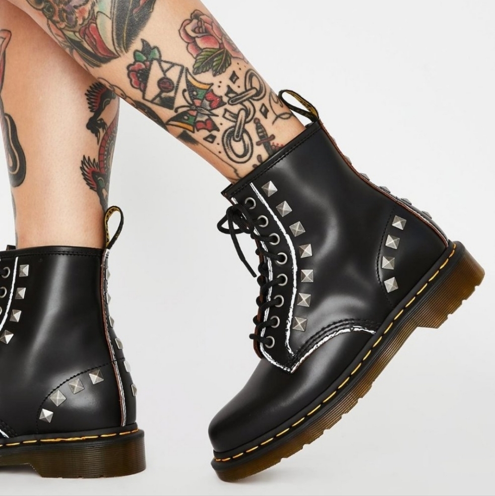 NWT - Dr. Martens 1460 Studded Lace-Up Boots - Model # 25202001